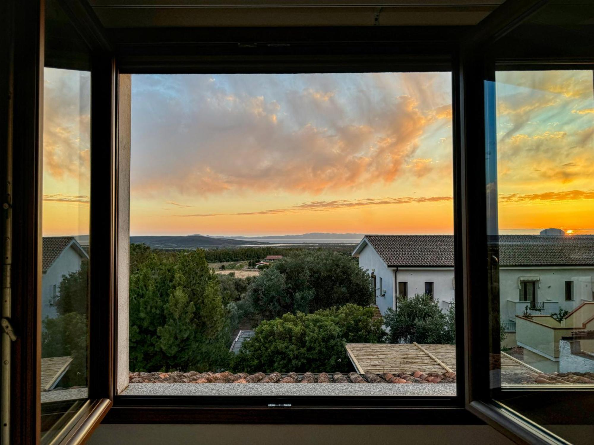B&B Stell'E Mari SantʼAnna Arresi Buitenkant foto