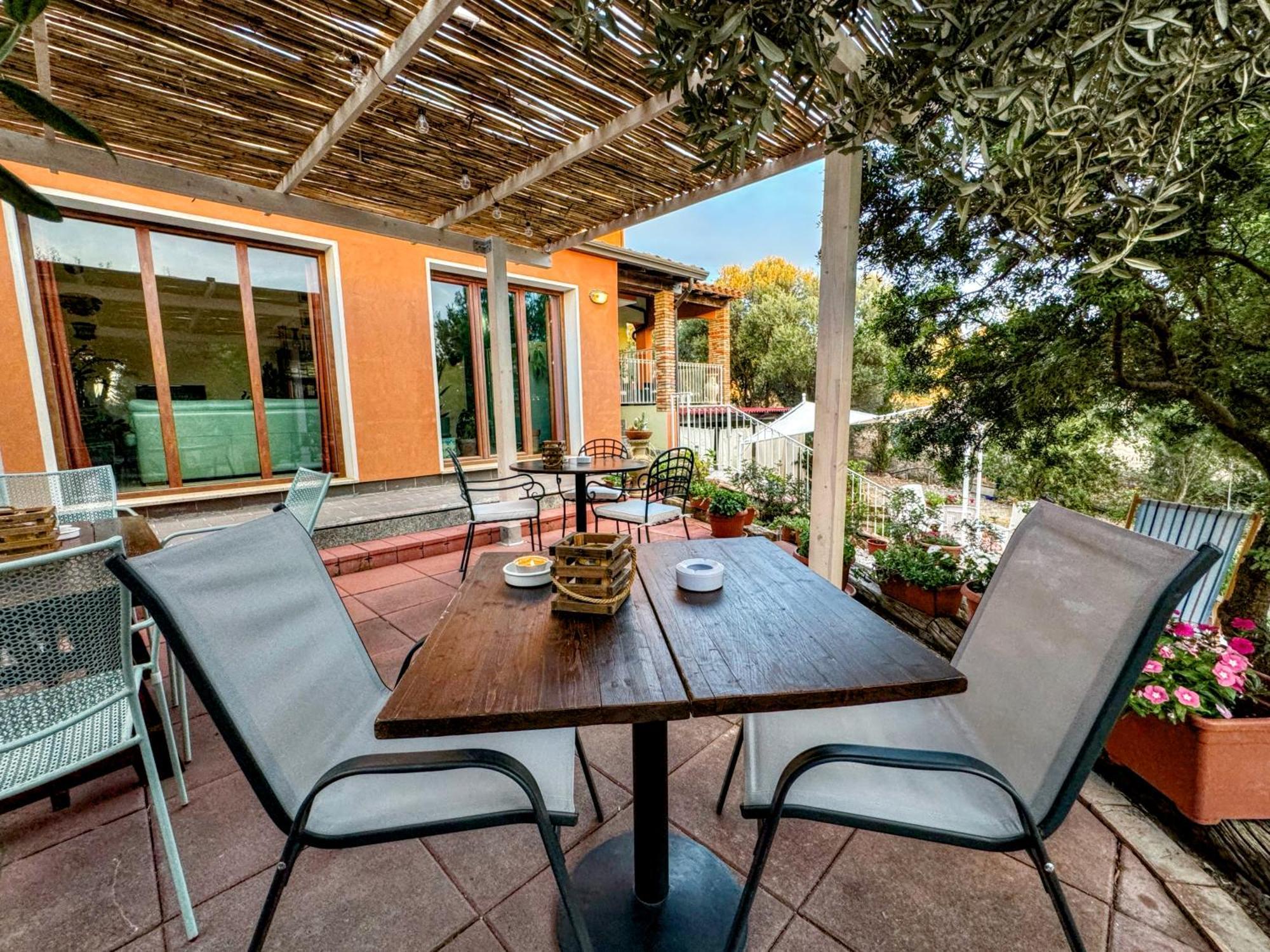 B&B Stell'E Mari SantʼAnna Arresi Buitenkant foto